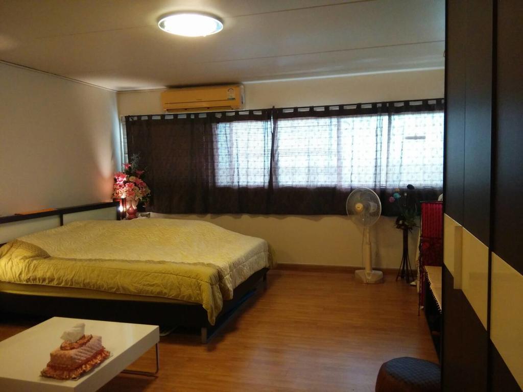Renovate Near Impact Apartment Ban Bang Phang